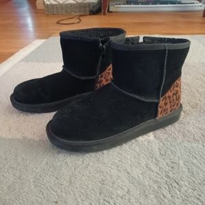Girls Uggs Koolaburra boots